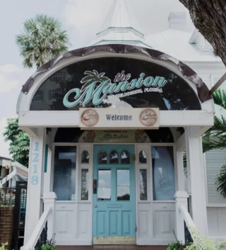 Our February SheNovo was the perfect girls night out💕
A little wine, a lot of laughs, and just in time for Valentine’s Day!#girlsnightout #flrealtor #valentinesday #womeninrealestate