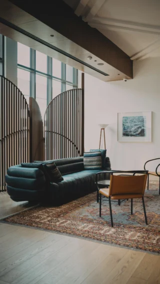 Behind the scenes it's a whole lot of teamwork, problem solving, and keeping things on track. We love being part of what helps our agents shine.Want to see what Denovo is all about?
Visit join.denovorealty.com#DenovoRealty #OfficeLife #BehindTheScenes #TeamDenovo #RealEstateOffice