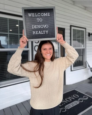 Please join us in welcoming Sophie Moutsatsos to the Denovo Realty team! 💙Sophie is stepping into a brand new role as Relocation Coordinator and Client Services. She brings a kind, helpful spirit to everything she does and is already proving to be a fantastic addition to our support team.In her role, Sophie will assist with referral leads (both incoming and outgoing), client services within relocation support, and vendor coordination. We couldn’t be more excited to have her!#WelcomeToDenovo #DenovoTeam #ClientServices #RelocationCoordinator #AgentSupport